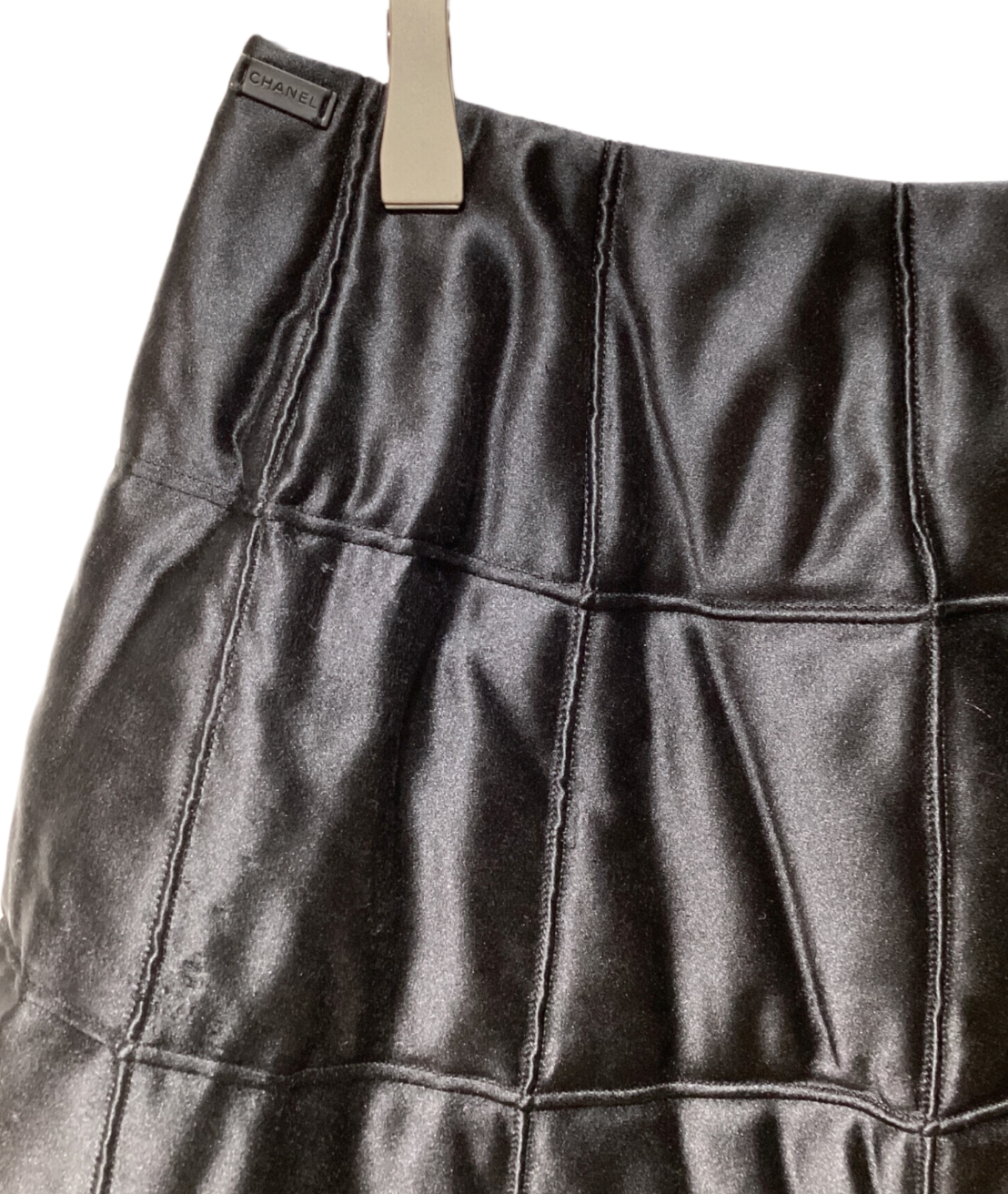 Chanel checkered quilted silk skirt