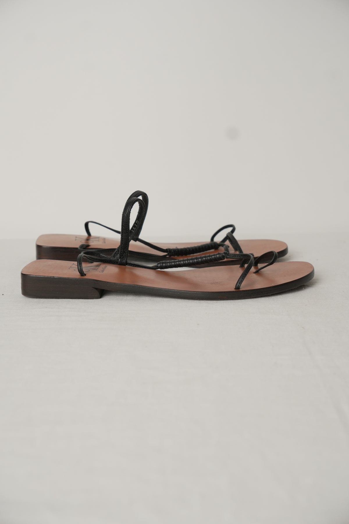 Calvin Klein Toe Leather Strappy Sandals Sz37