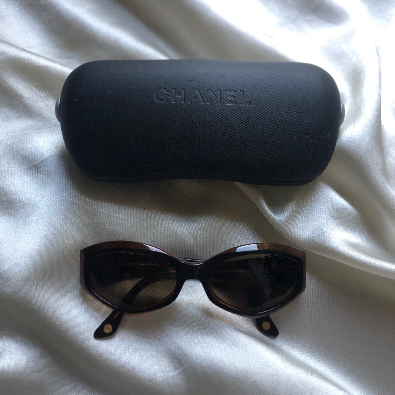 Chanel diamond shape tortoise shell cc logo sunglasses