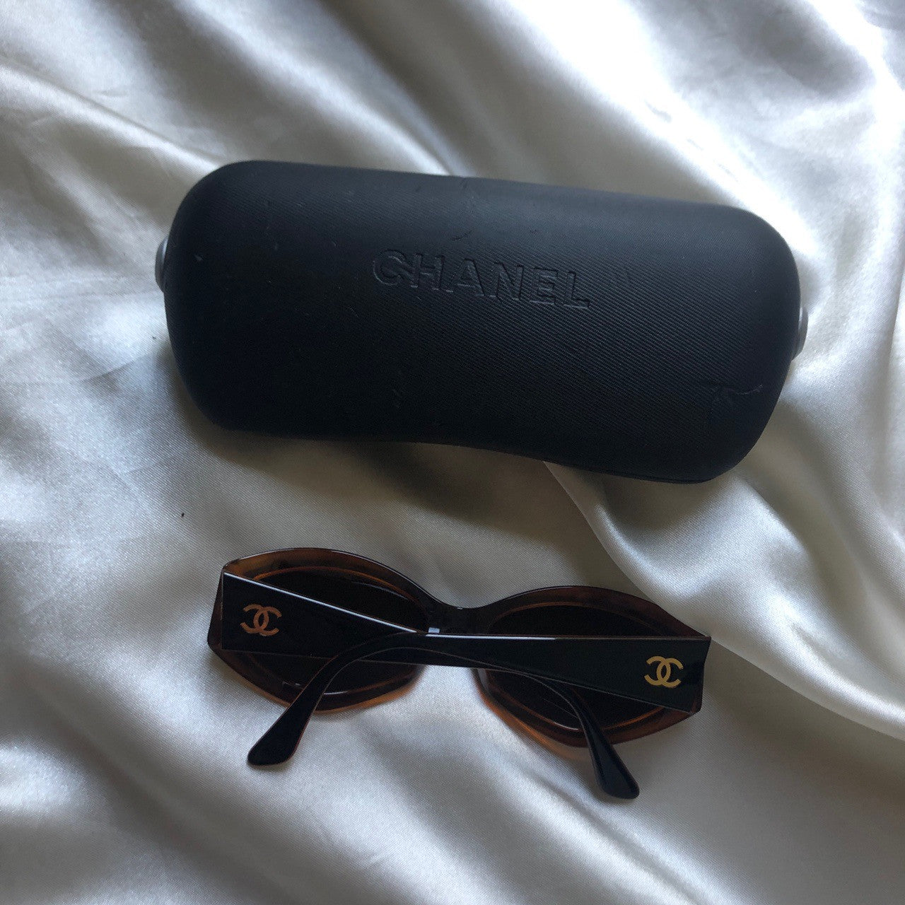Chanel diamond shape tortoise shell cc logo sunglasses