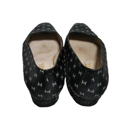 Chanel CC Logo Black/White Heel Flats
