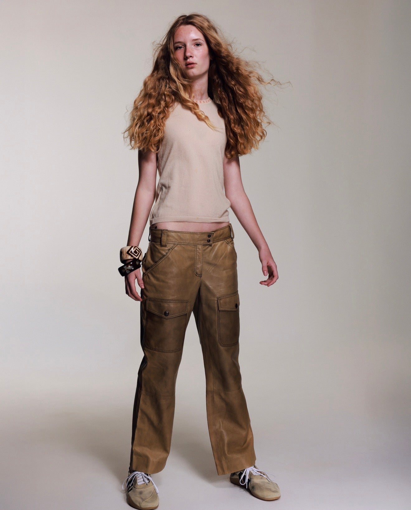 Chanel Cashmere Logo Hem Sless Knit Top