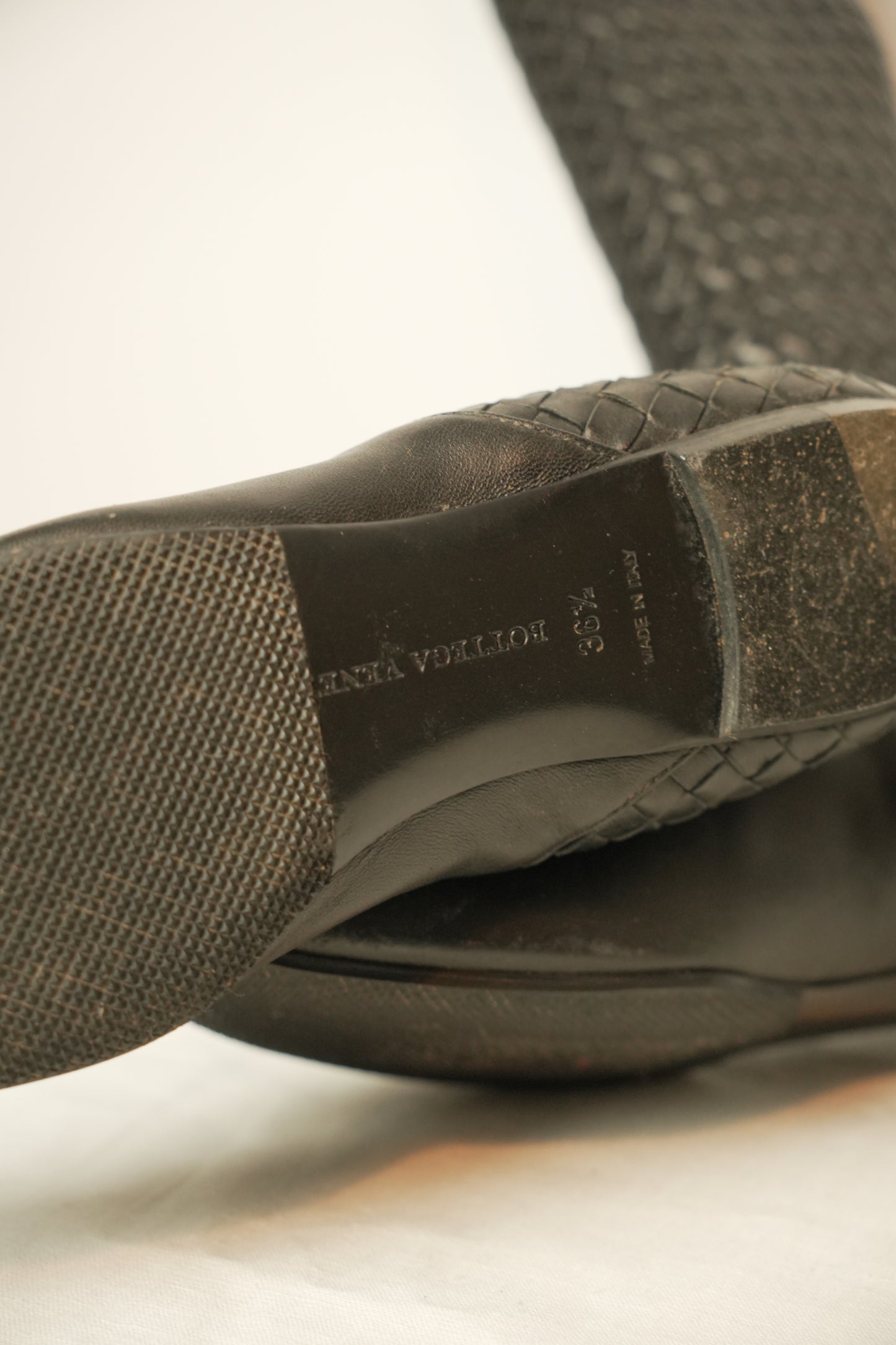 Bottega Veneta Intrecciato Leather woven flat Boots sz 6.5 with dust bag