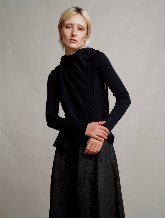 Oscar de la Renta Backless Knit w Built In Scarf
