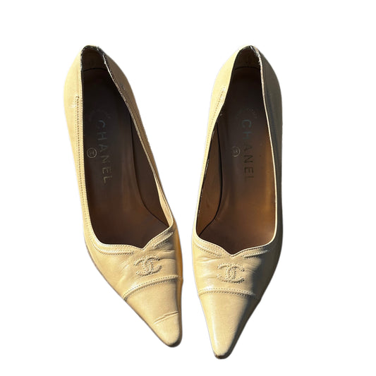 Chanel Nude Point Curved Heels Sz 36.5