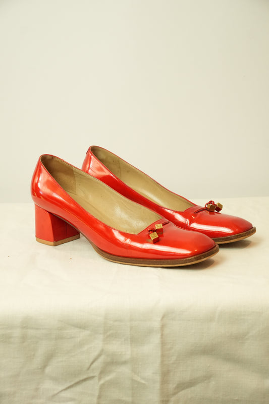 Louis Vuitton Vernis Red Ballet Pump sz 39