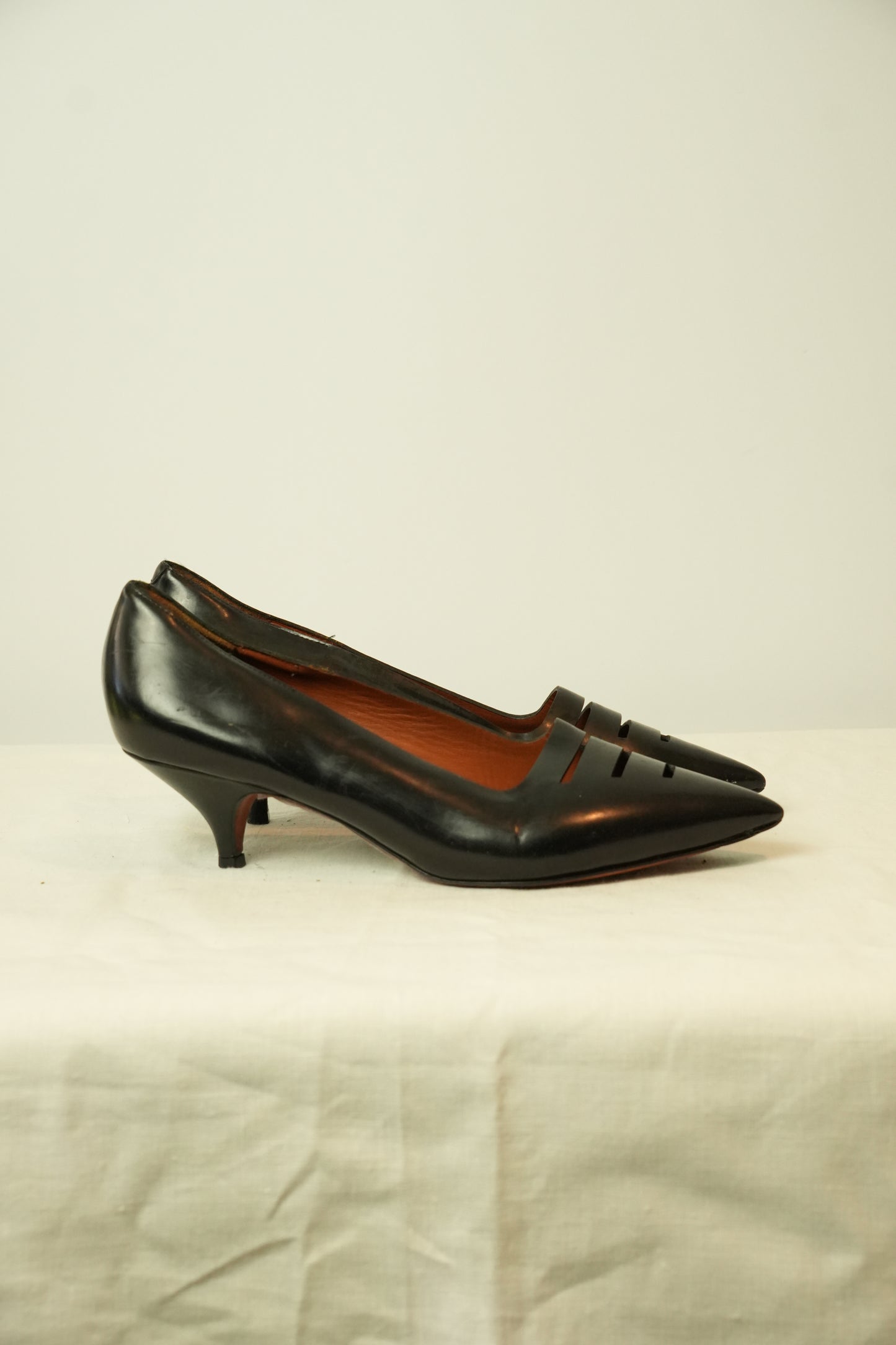 Celine Kitten Heel w Point Toe Sz 38.5