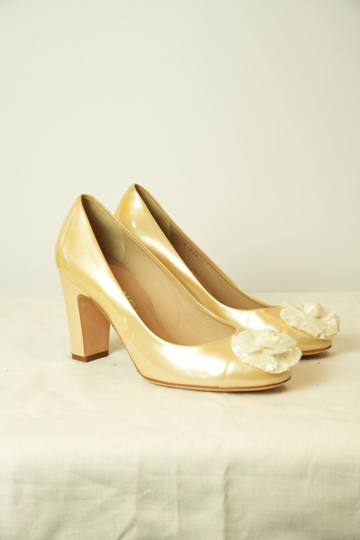 Chanel Gold Patent Pumps w Irridescent Floral Motif Sz 37