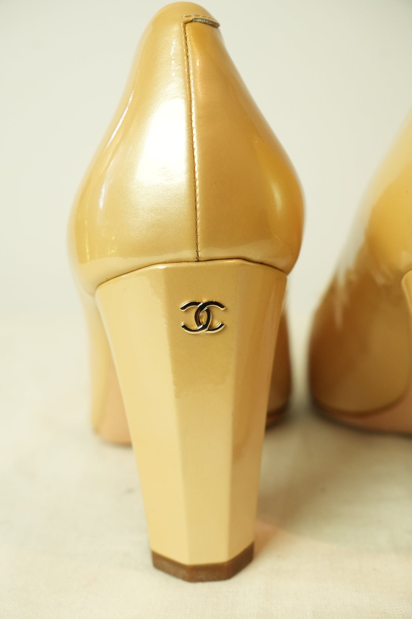 Chanel Gold Patent Pumps w Irridescent Floral Motif Sz 37