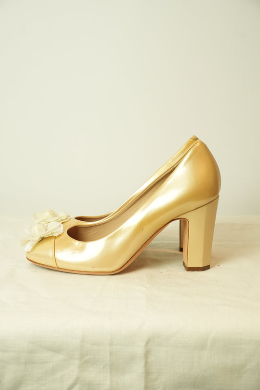 Chanel Gold Patent Pumps w Irridescent Floral Motif Sz 37