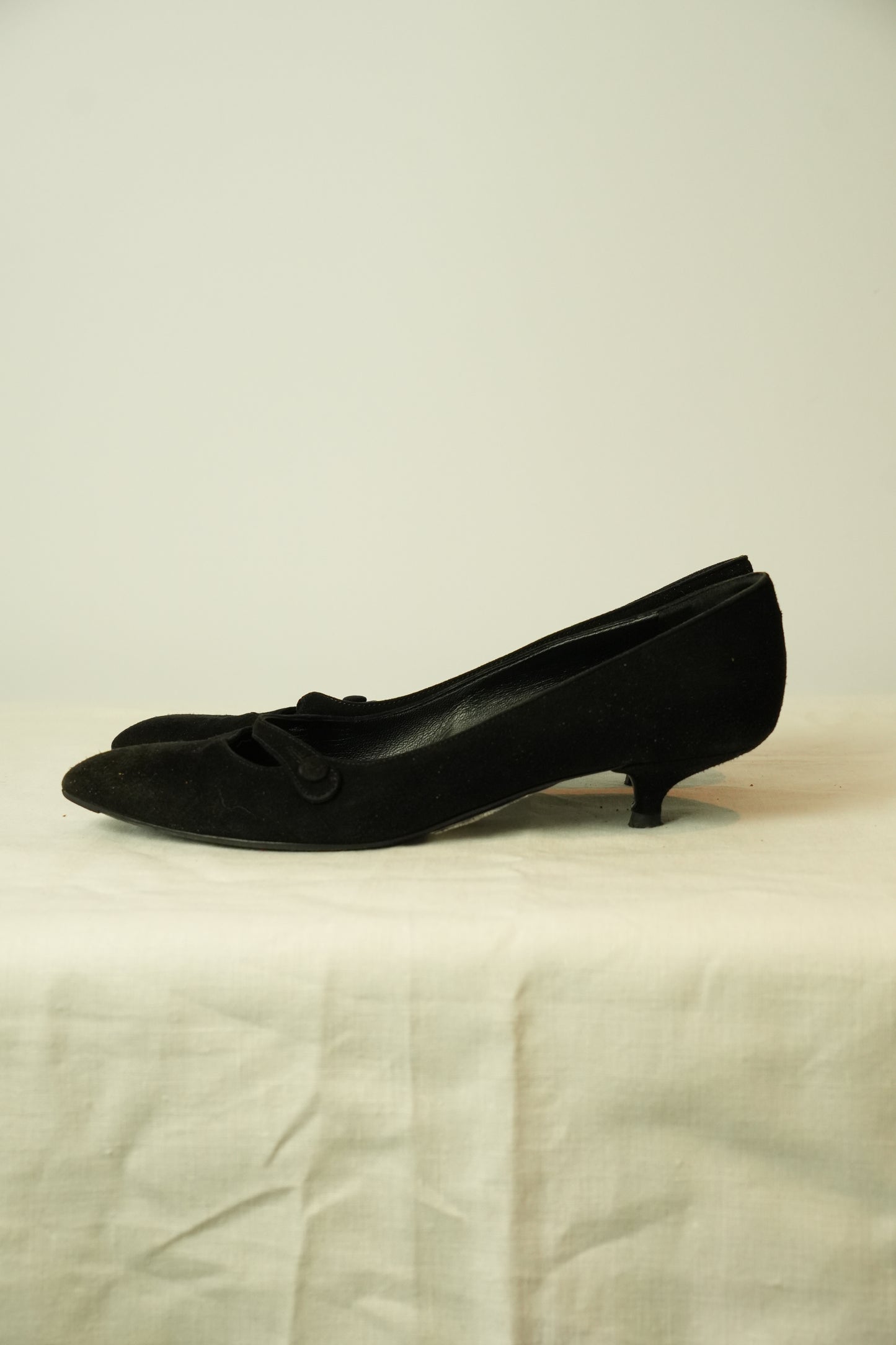 Bottega Veneta Suede kitten Heels 36.5