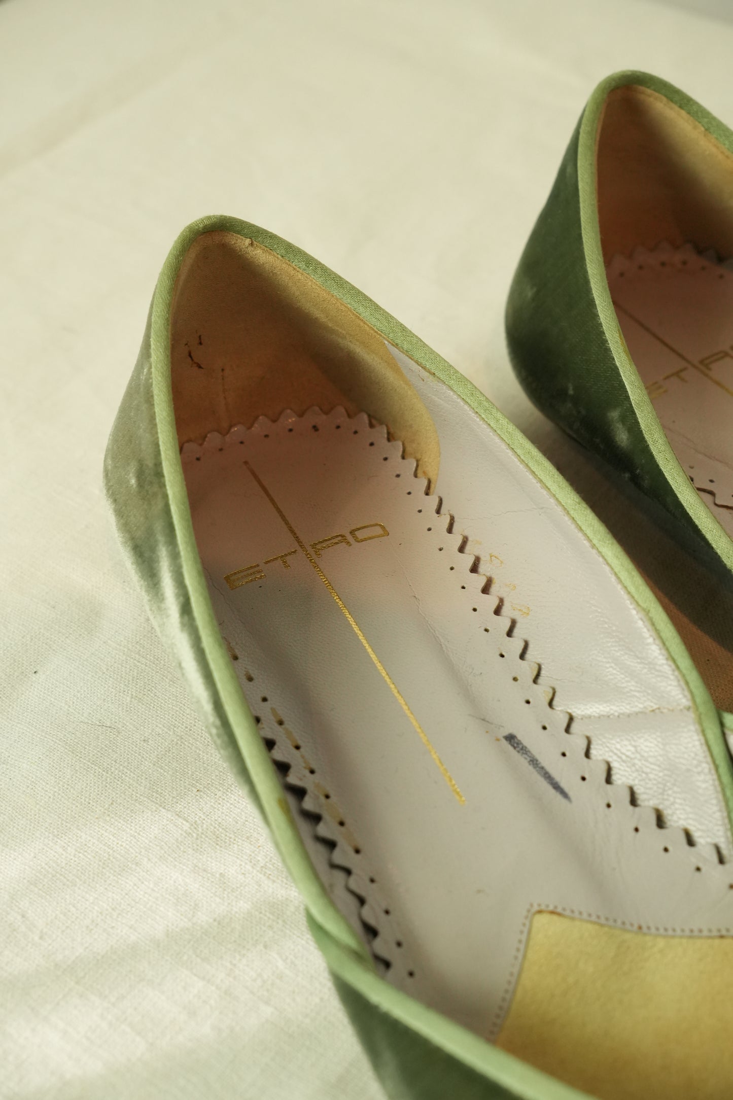 Etro Velvet Flats w Beaded Tassel Sz 38