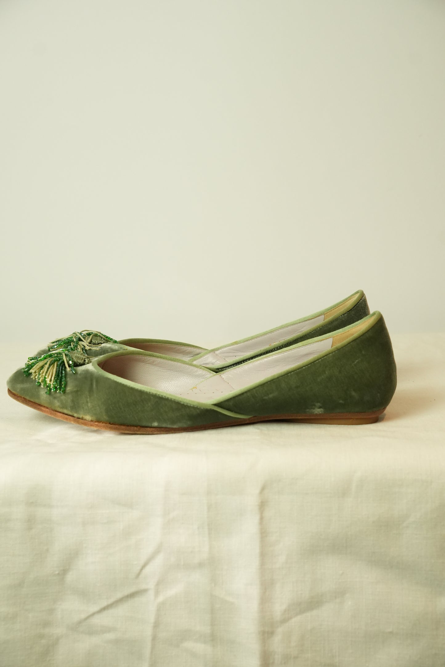Etro Velvet Flats w Beaded Tassel Sz 38