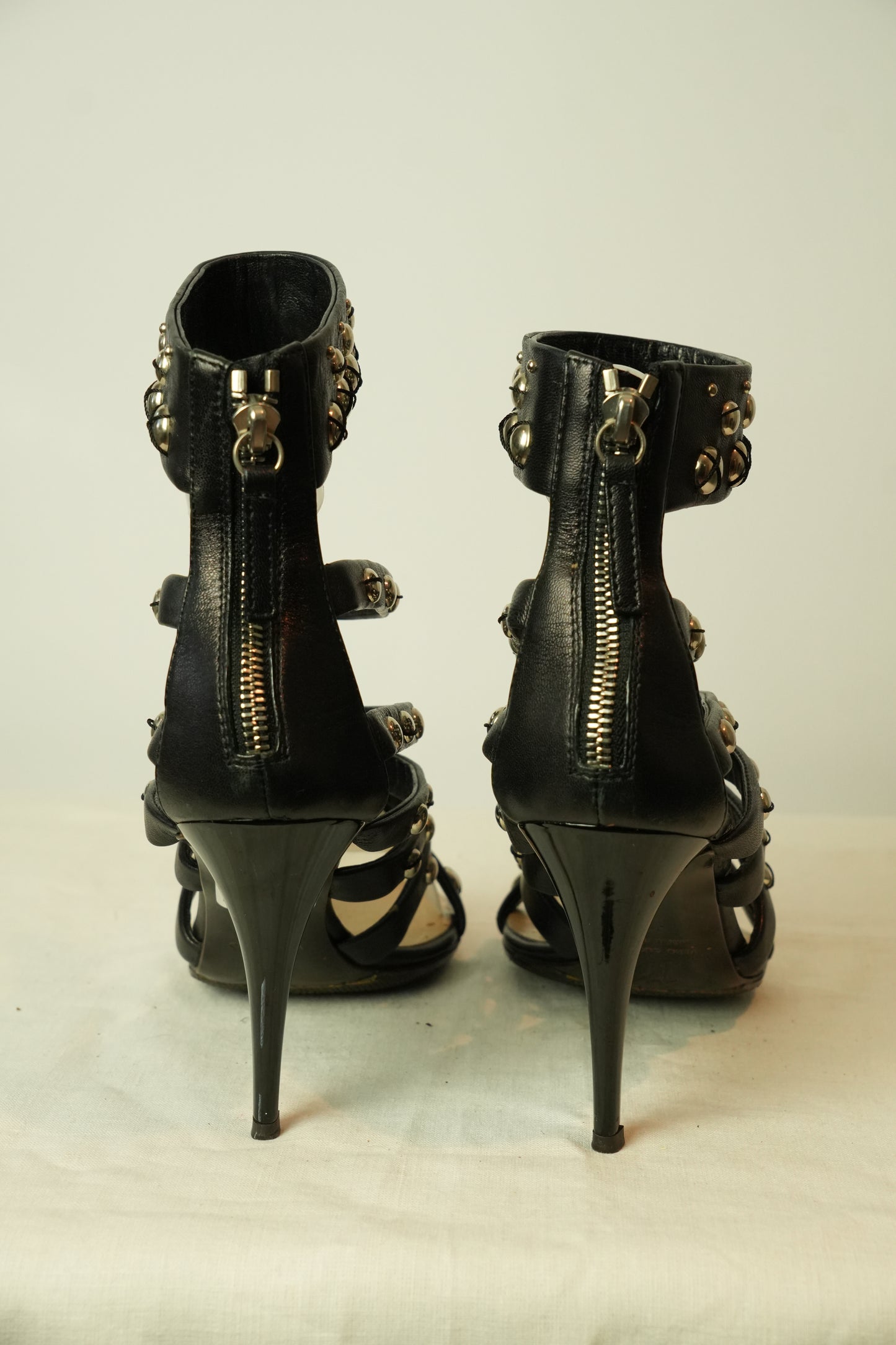 Giuseppe Zanotti Studded Strappy Zipback Heels Sz 39