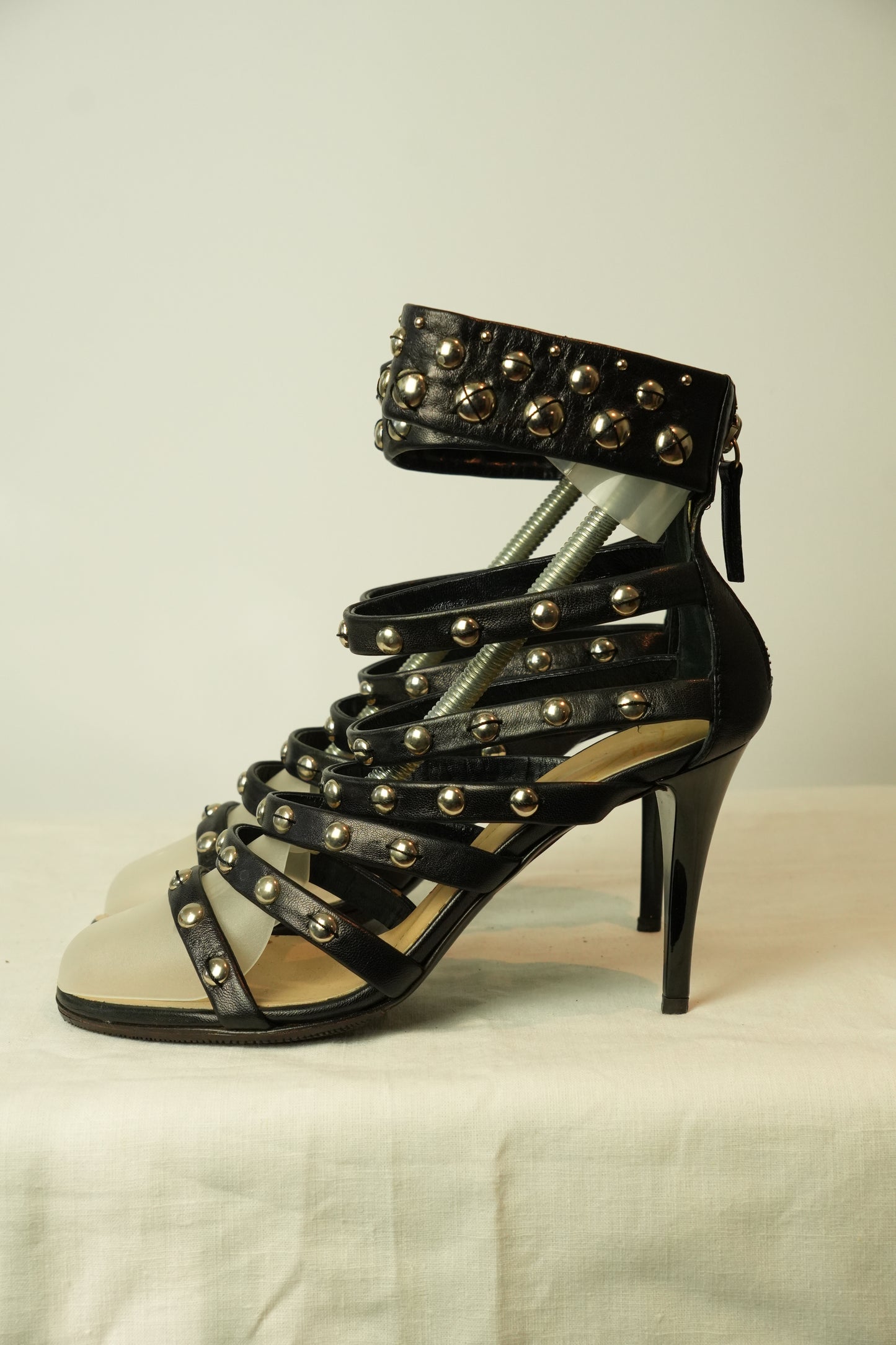 Giuseppe Zanotti Studded Strappy Zipback Heels Sz 39