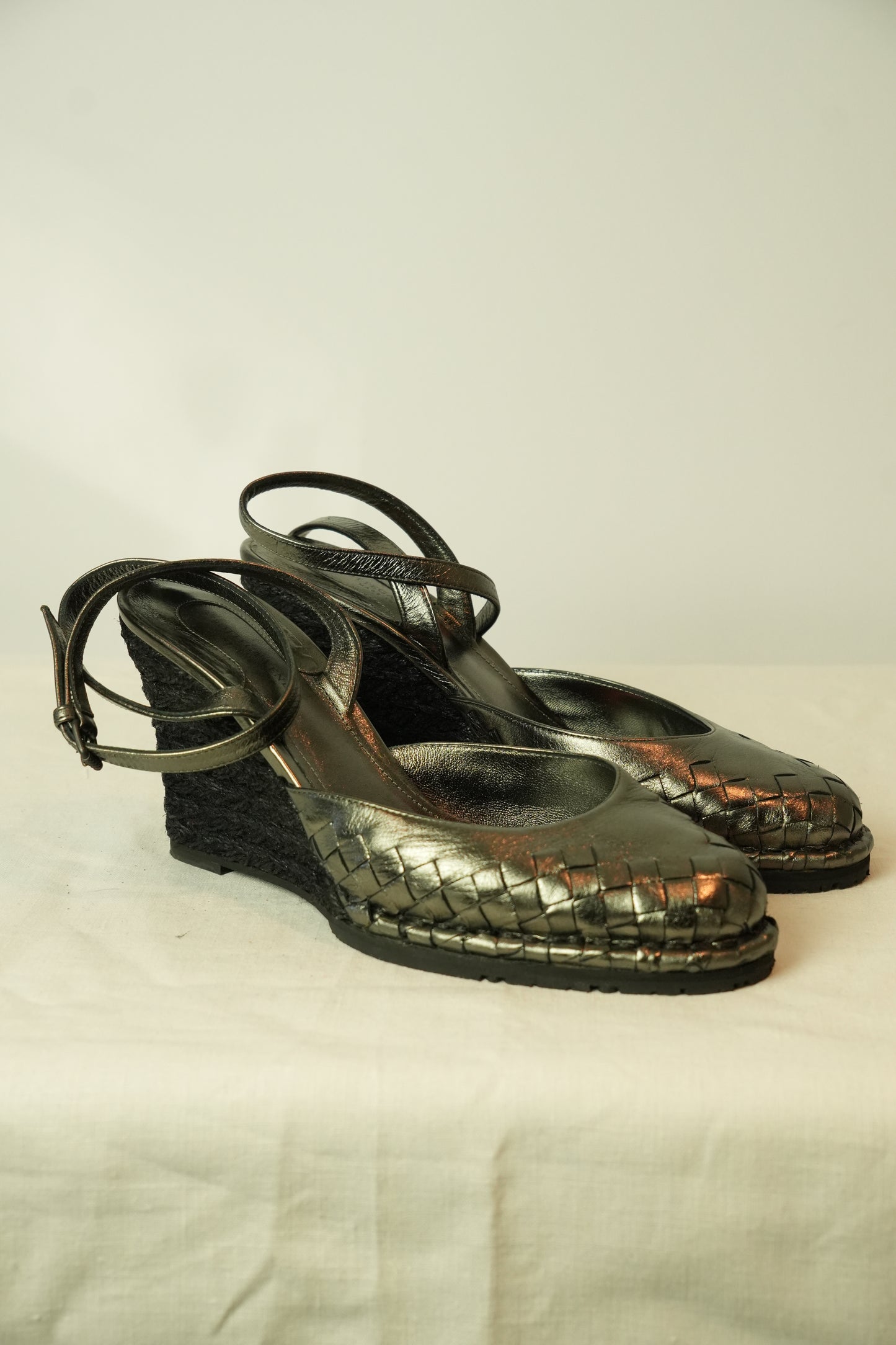 Bottega Veneta Intrecciato Woven Wedge Sandals Sz 37