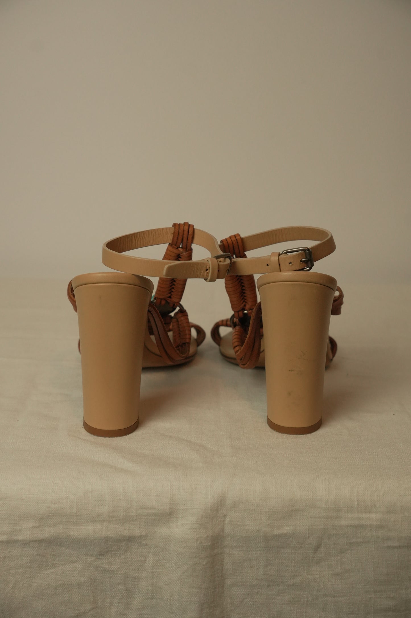 Valentino Leather Braided Tan w Turquoise Pendant Heels Sz37