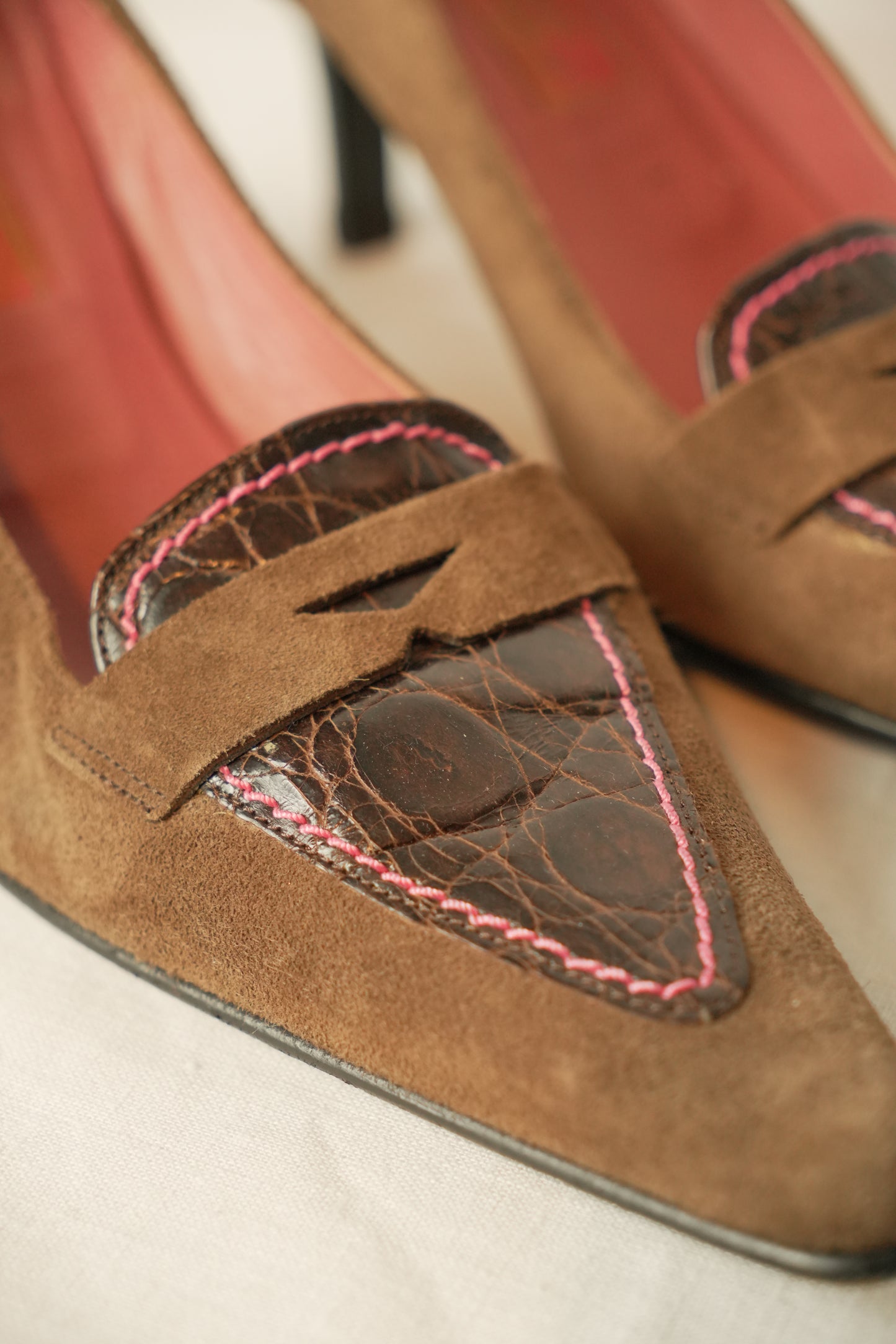 Brown Point Toe Made In Italy Kitten Heels Sz 39.5