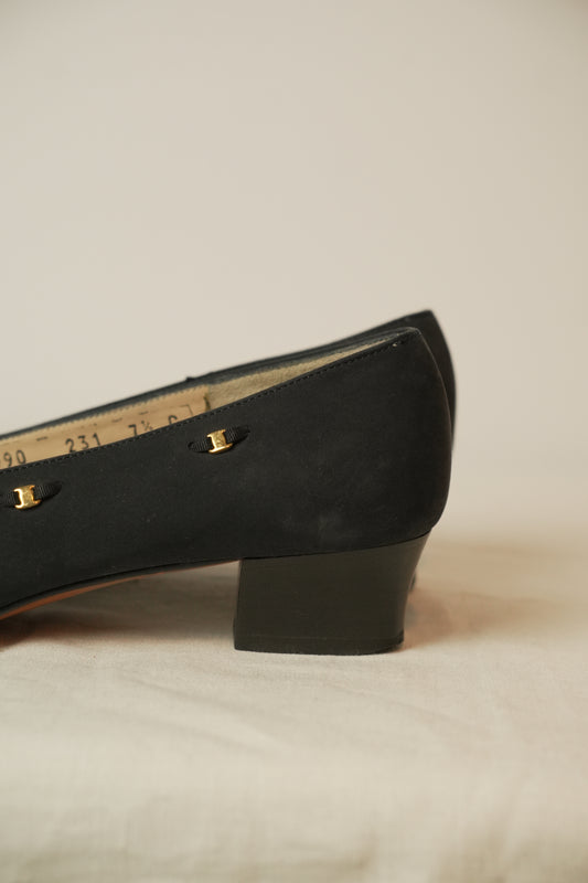 Salvatore Ferragamo Gold Logo Trim Ballet Flats Sz 38