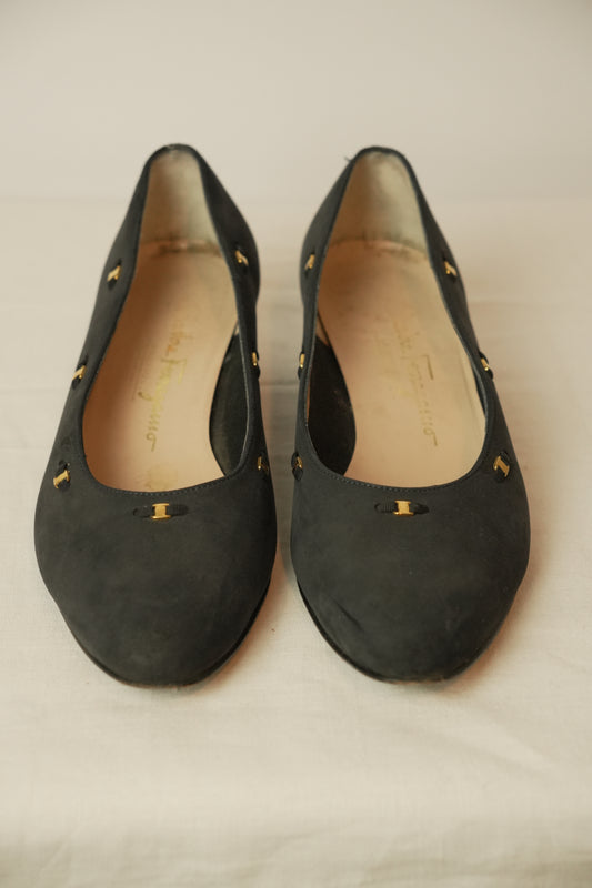 Salvatore Ferragamo Gold Logo Trim Ballet Flats Sz 38