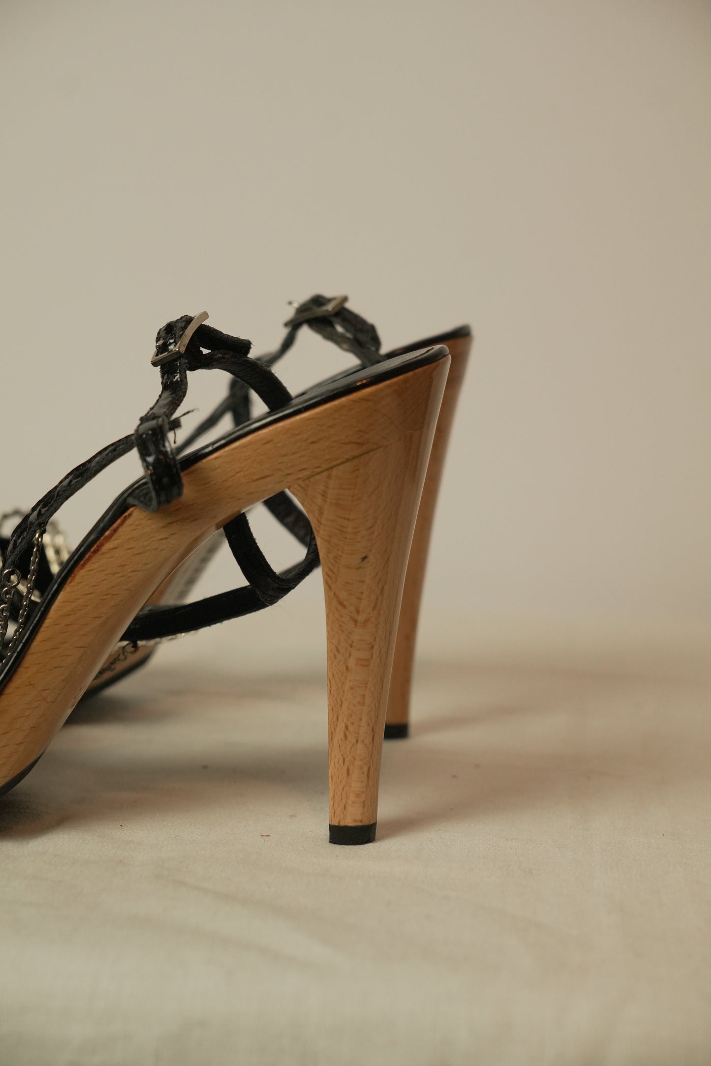 Fendi Chain Strap Heels w Metal Chain Logo Platform Sz37.5