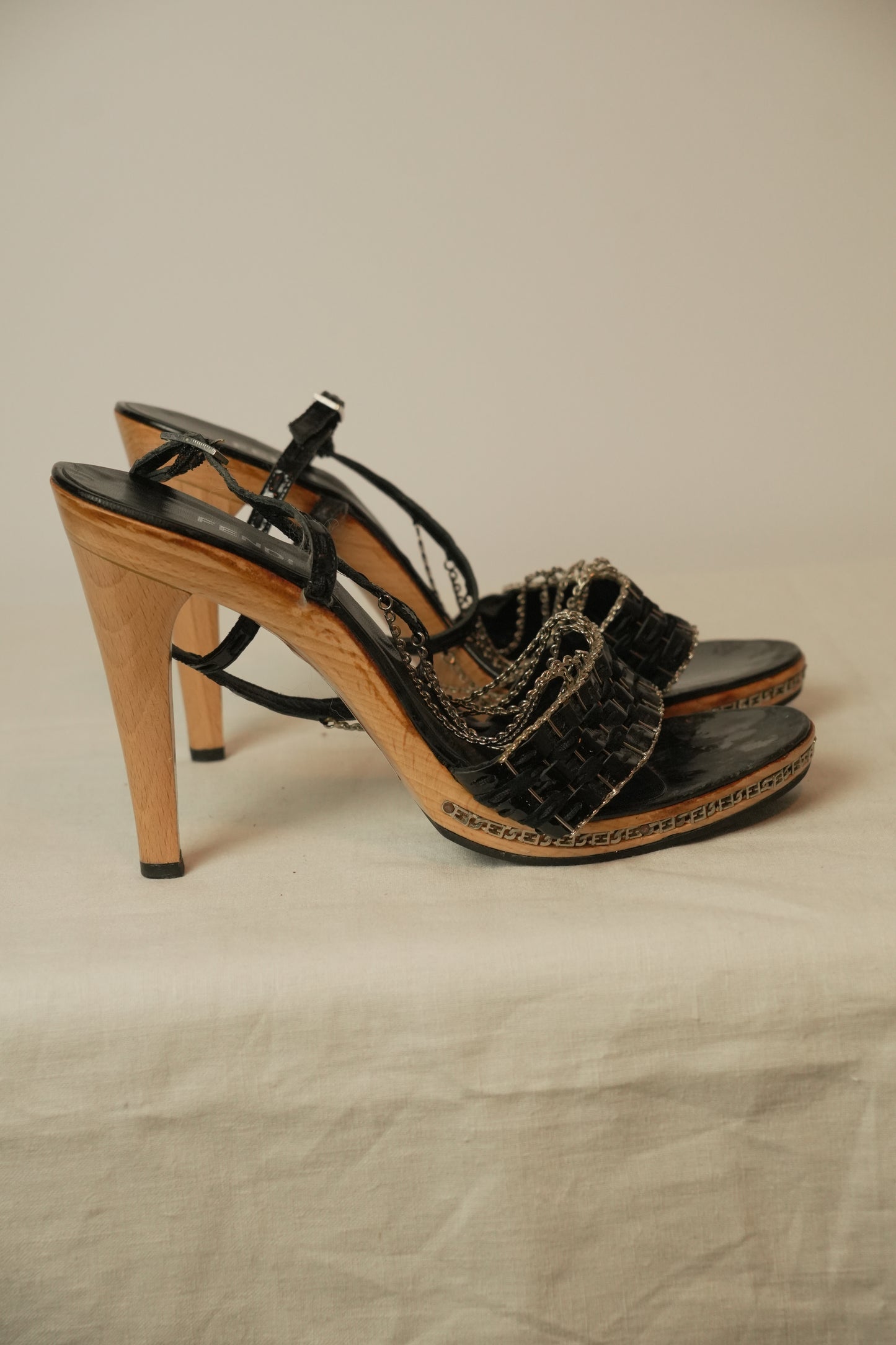 Fendi Chain Strap Heels w Metal Chain Logo Platform Sz37.5