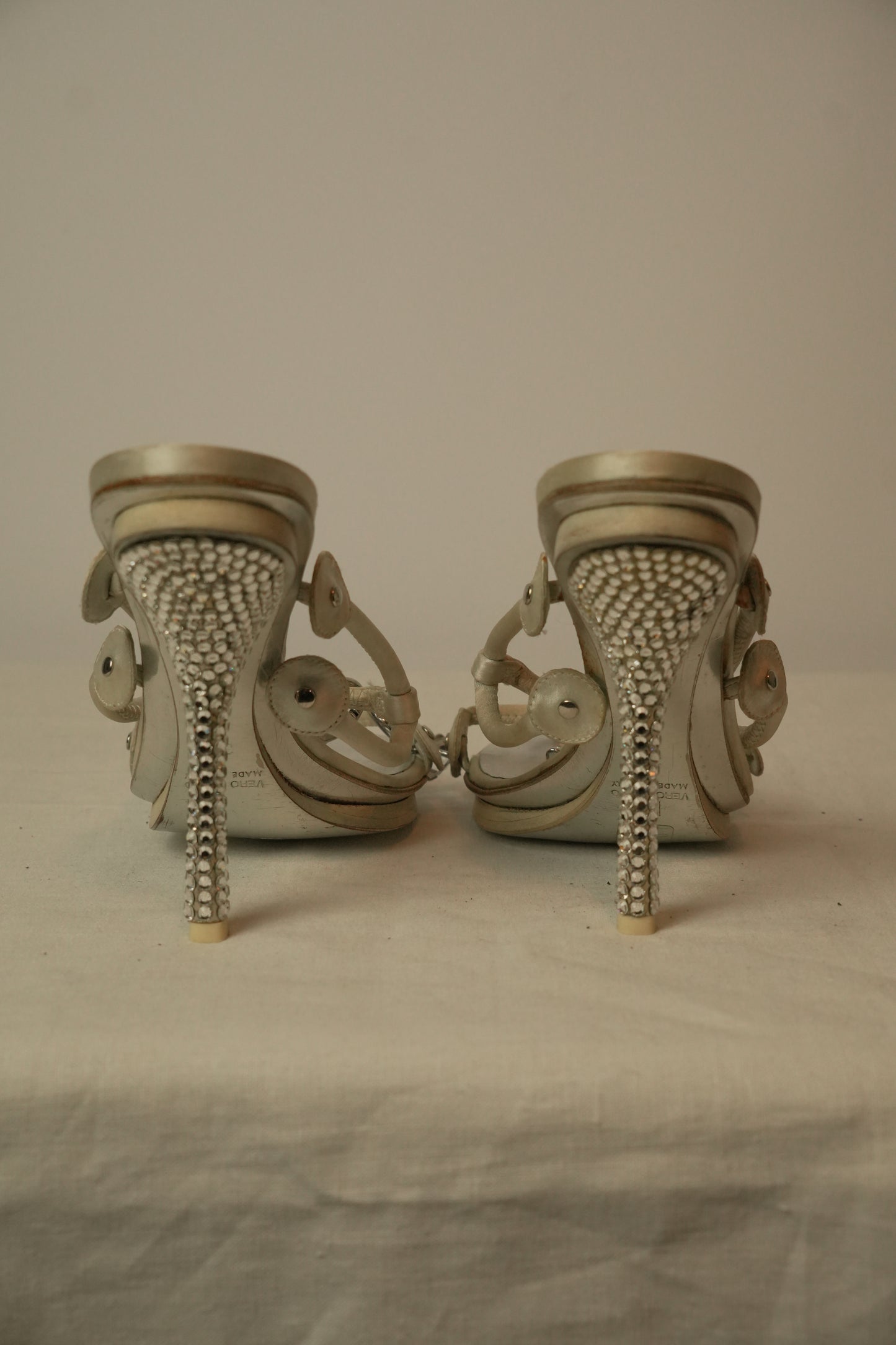 Dsquared2 Ring Crystal Heels Sz38