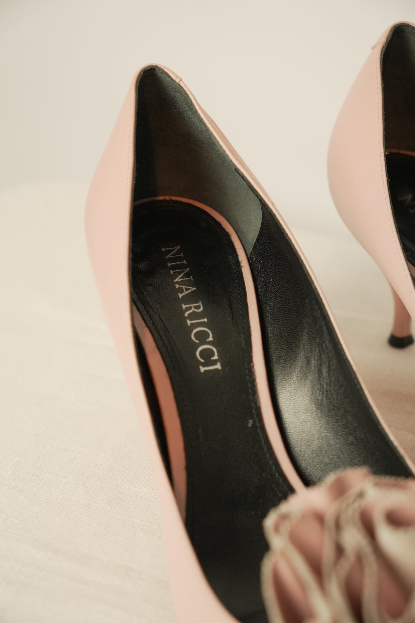 Nina Ricci Floral Motif Nude Pumps sz 37.5