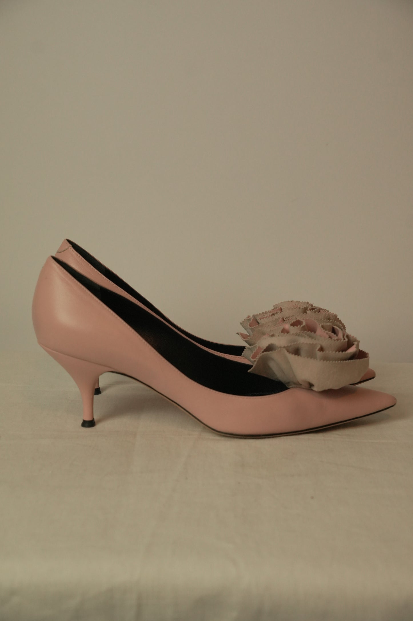 Nina Ricci Floral Motif Nude Pumps sz 37.5