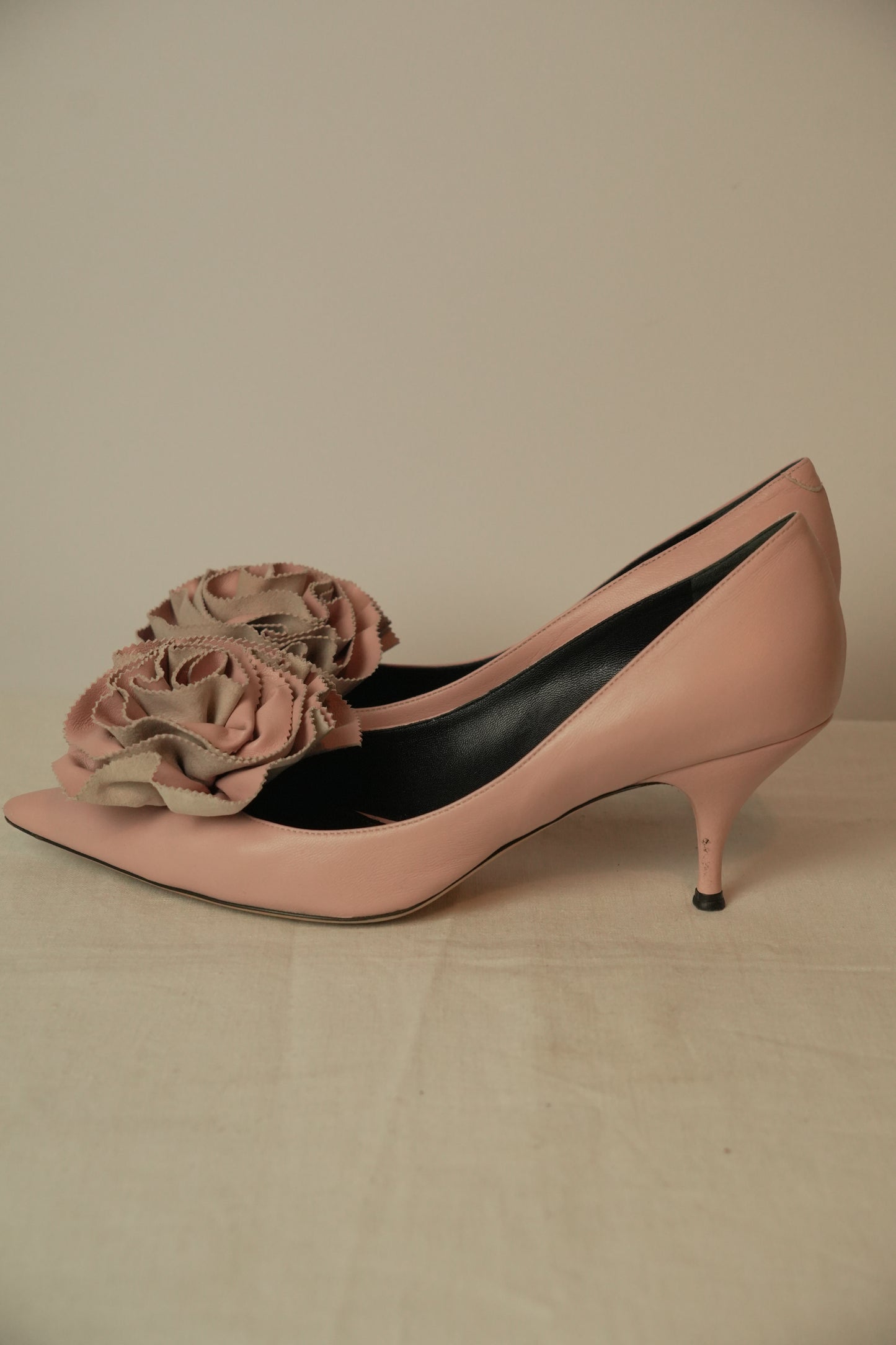 Nina Ricci Floral Motif Nude Pumps sz 37.5