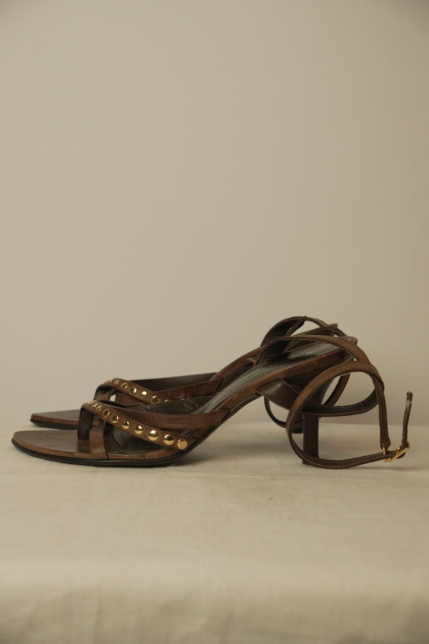 Paradis Noir Brown Cross Cross Leather Strappy Sandal Heels Sz 24.5