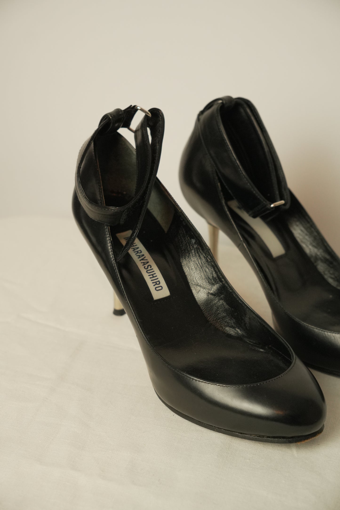 Mihara Yasuhiro Toe Cleavage Leather Metal Pumps w Ankle Strap Sz24