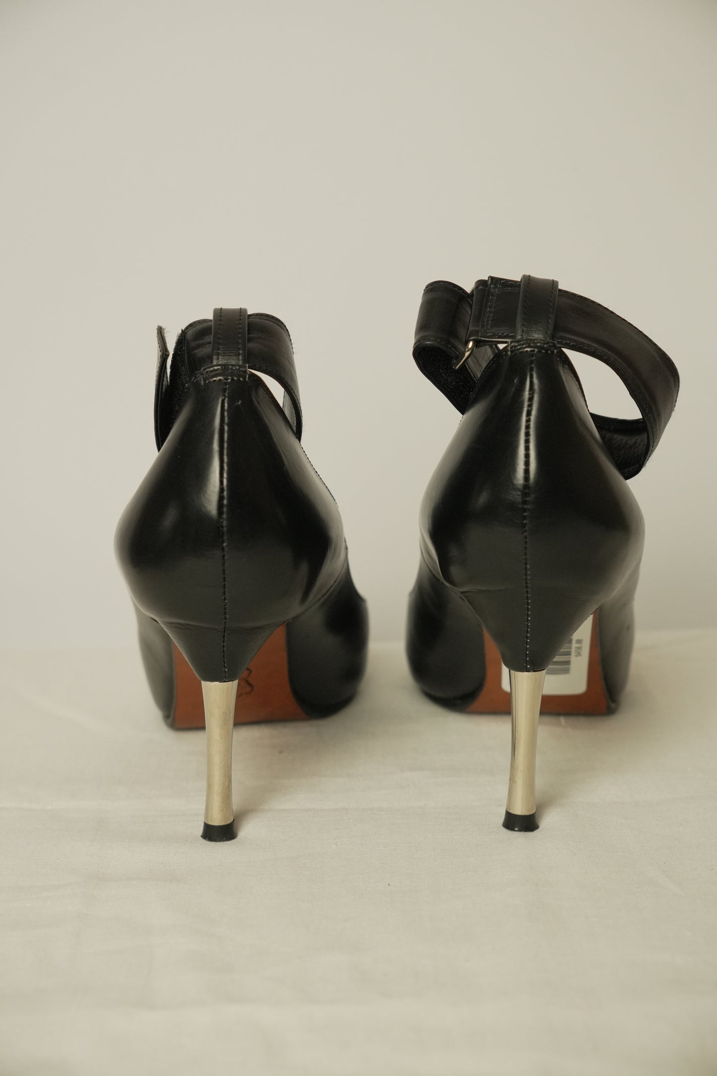Mihara Yasuhiro Toe Cleavage Leather Metal Pumps w Ankle Strap Sz24