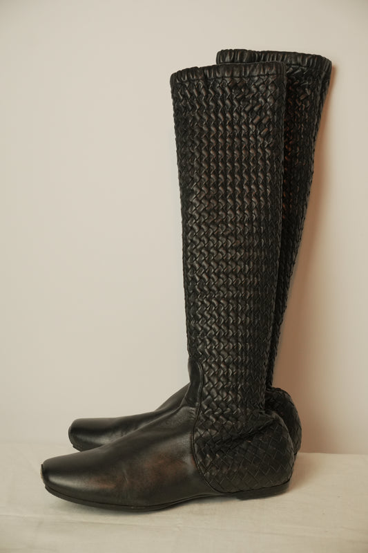 Bottega Veneta Intrecciato Leather woven flat Boots sz 6.5 with dust bag