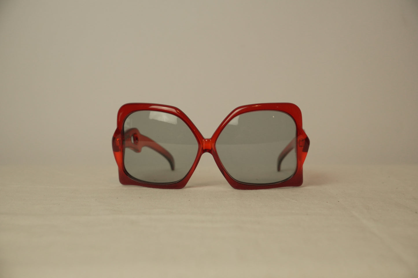 Miss Dior Red Square Oversized Sunglasses