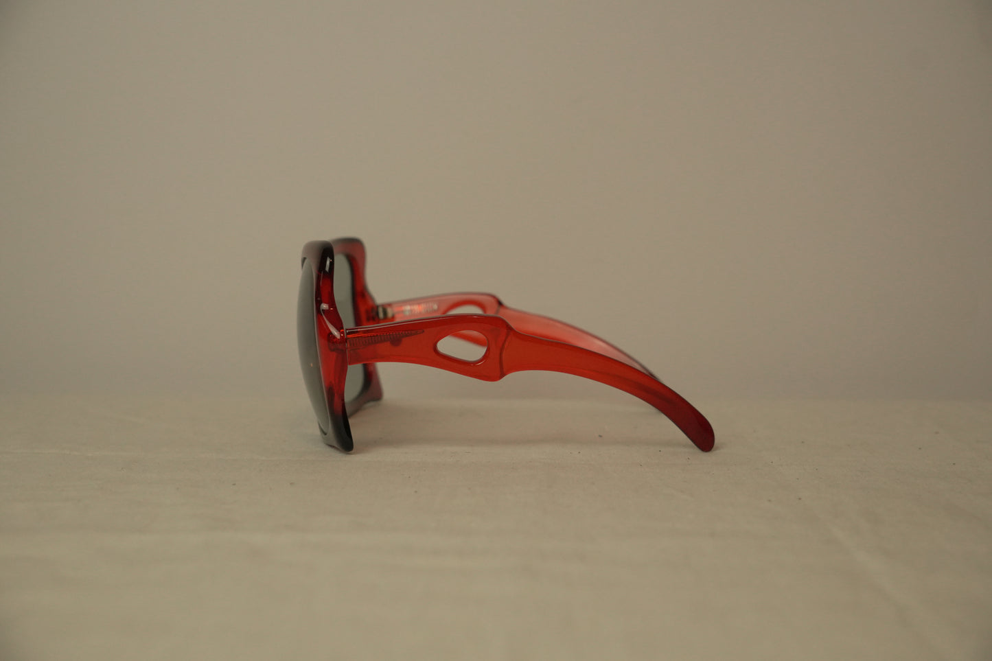 Miss Dior Red Square Oversized Sunglasses