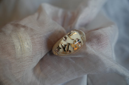 Louis Vuitton Berg Ankle-John White Monogram Acrylic Ring