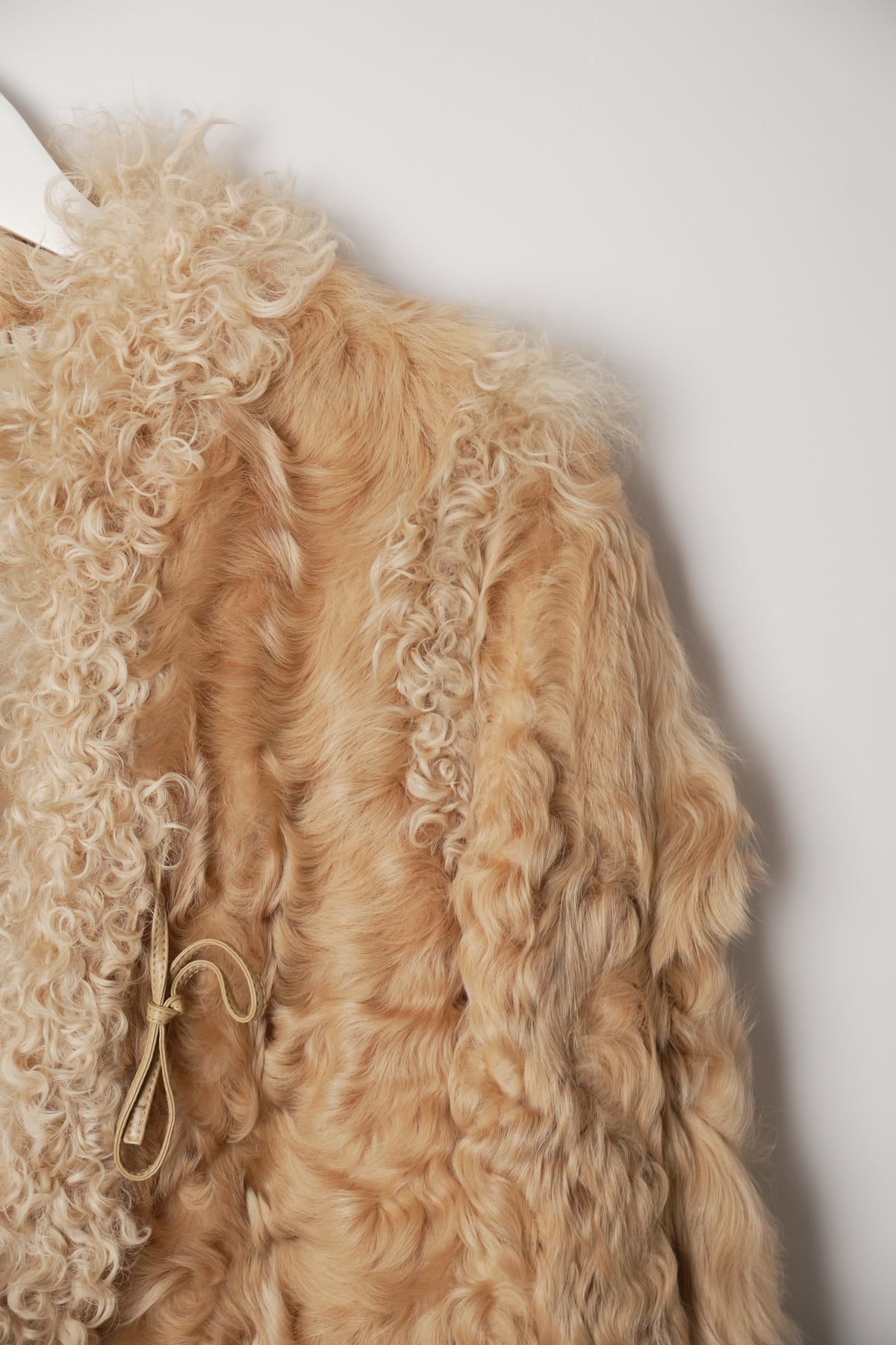 Parion Shaggy Beige Fur Coat