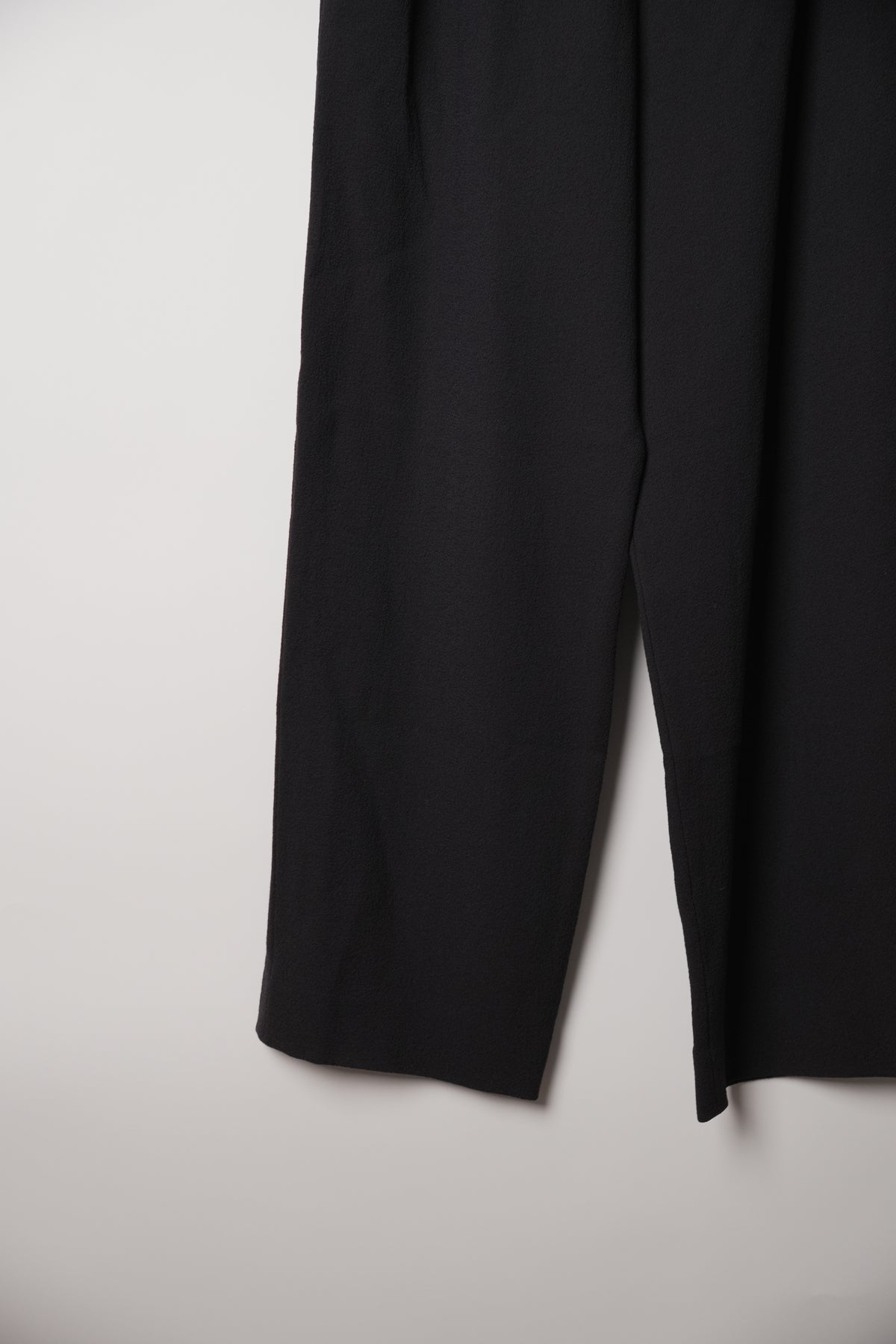 Krizia Black Wool High Waisted Pleated Pencil Pant
