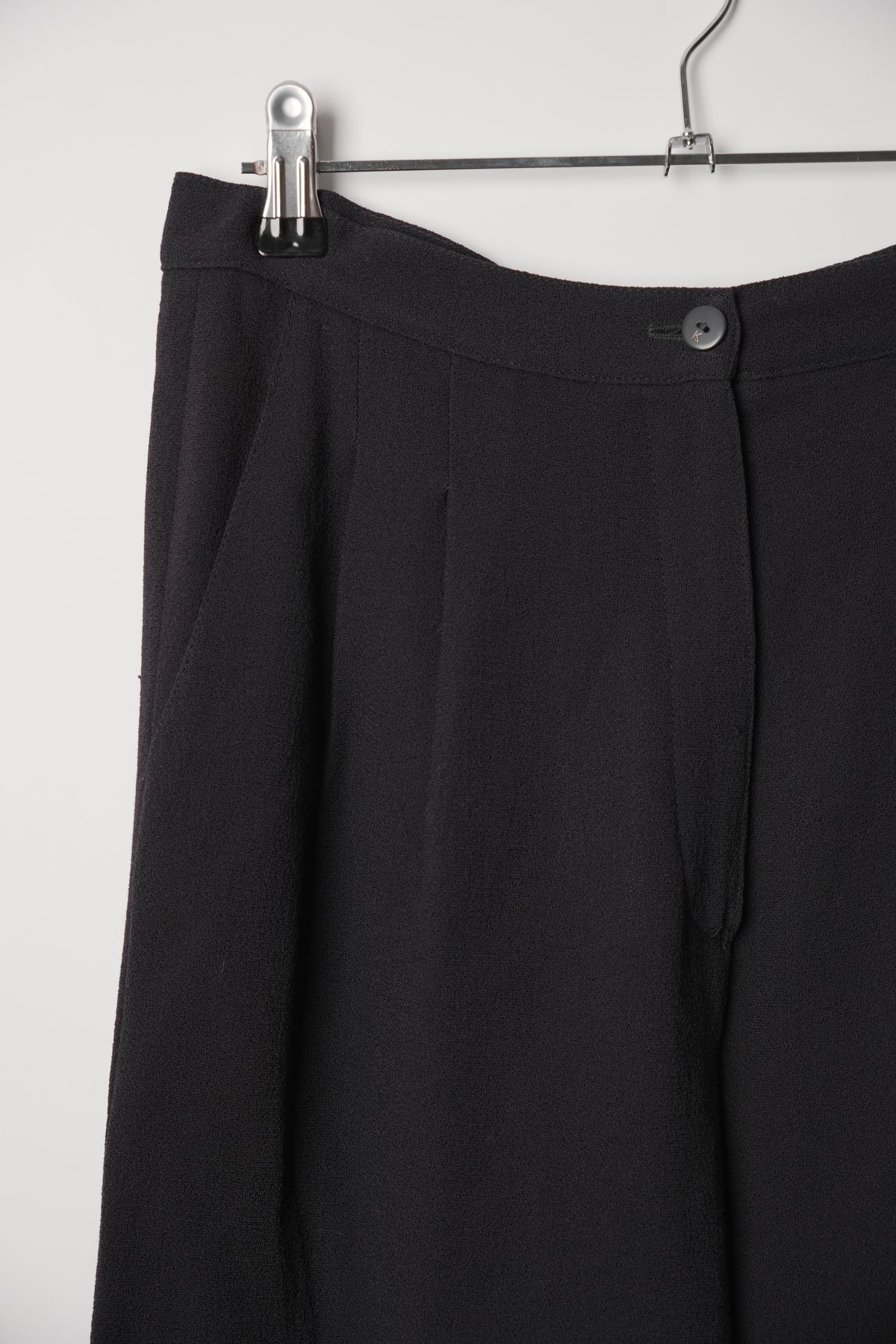 Krizia Black Wool High Waisted Pleated Pencil Pant