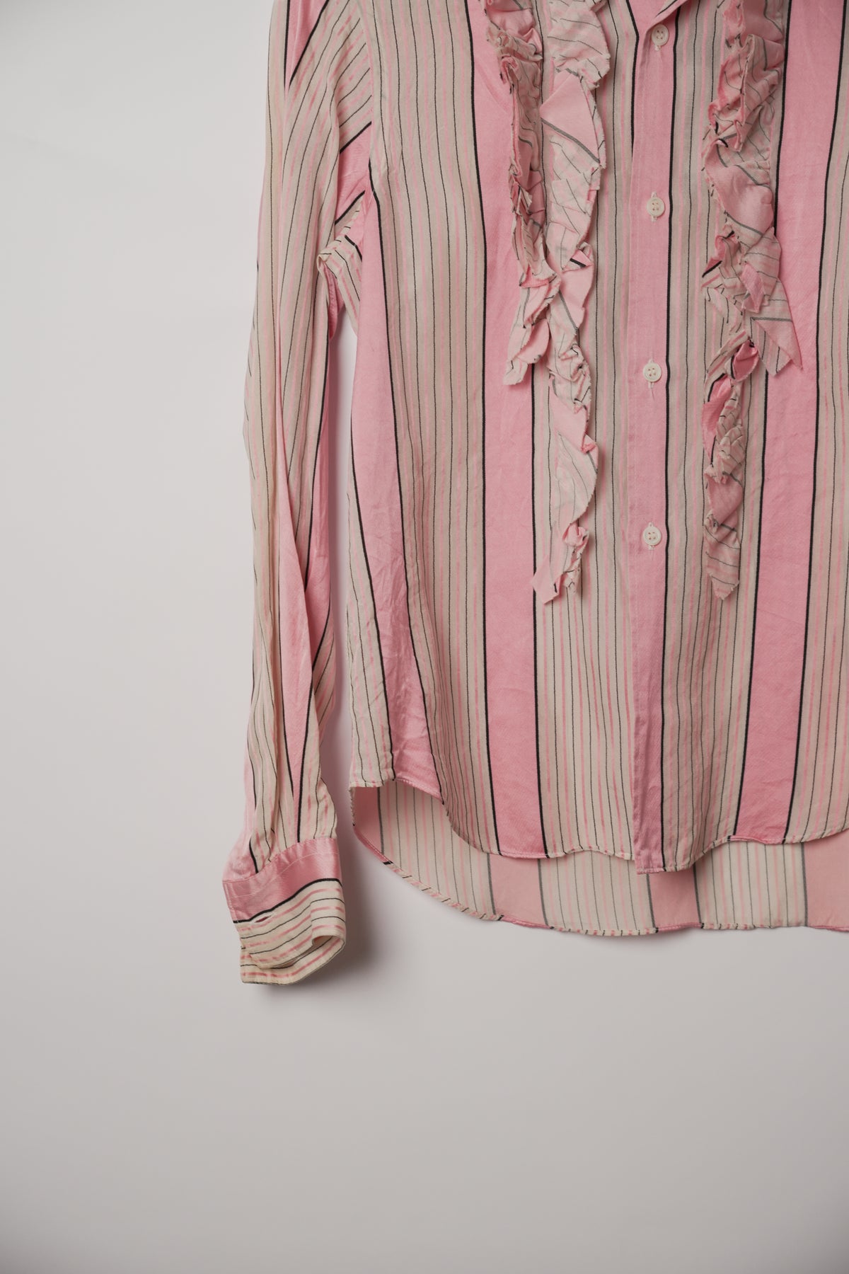 Robe de Chambre Comme des Garçons Pink Stripe Ruffle Blouse AD2000