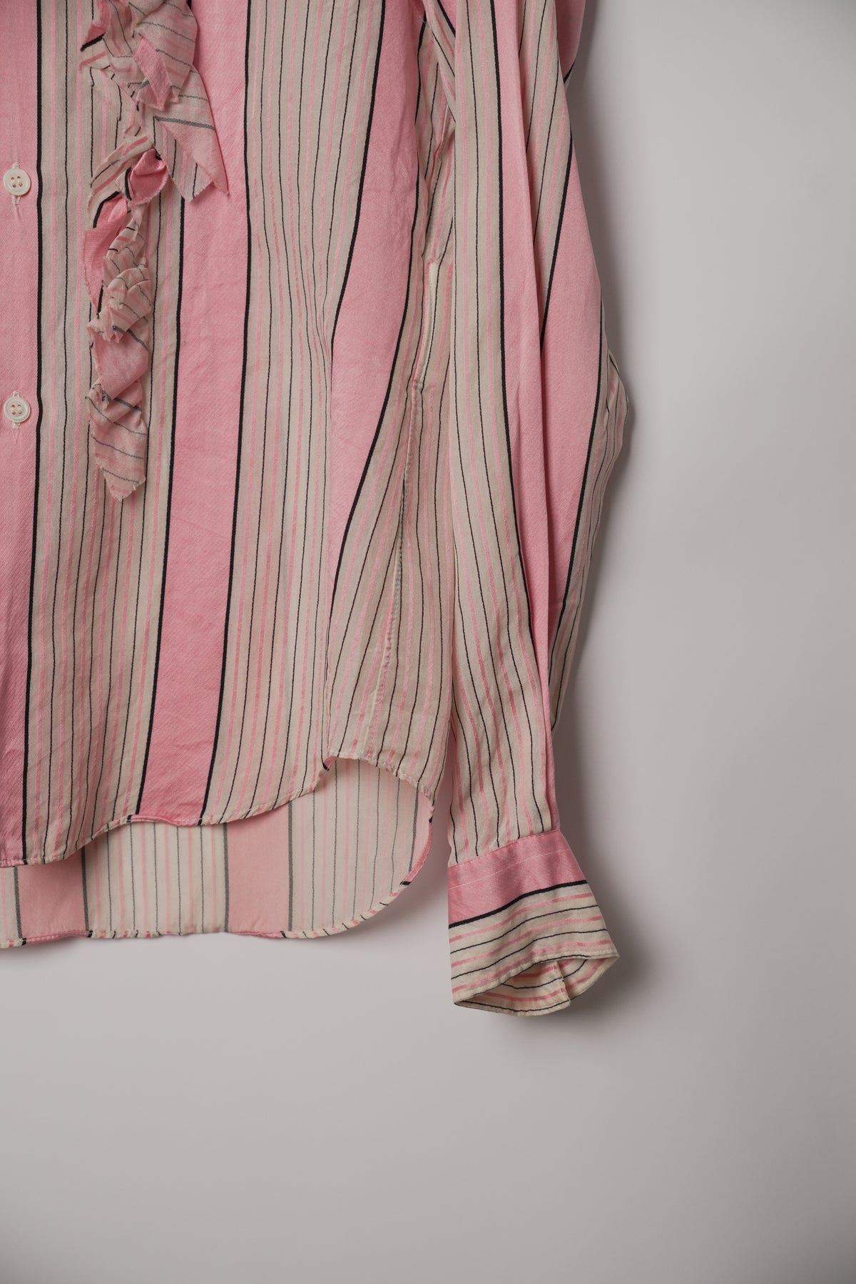 Robe de Chambre Comme des Garçons Pink Stripe Ruffle Blouse AD2000