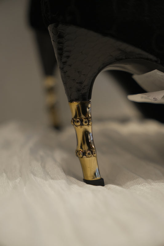 Gucci by Tom Ford Era Knee High Velour Logo Boots with Metal Bamboo Heel Sz 34.5