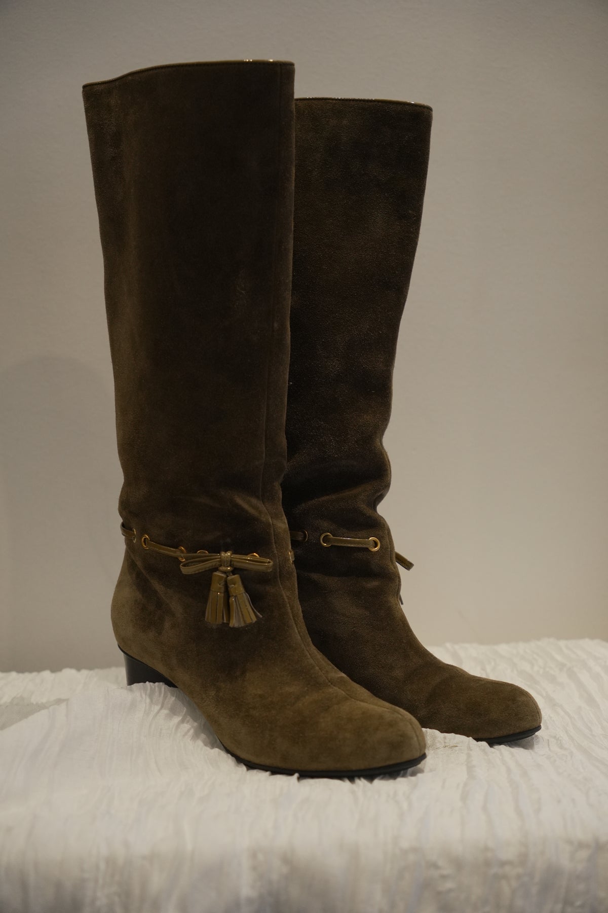 Bally Brown Suede Knee High Boots with Tassel Sz37.5