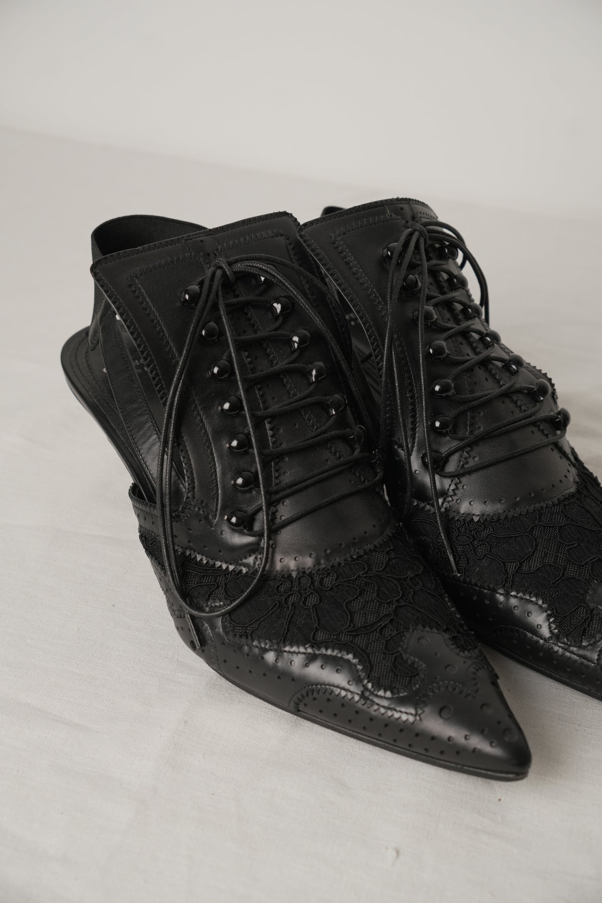 Givenchy Black Lace Up Kitten Heel Cut Out Point Toe Heels Sz38.5 w Box