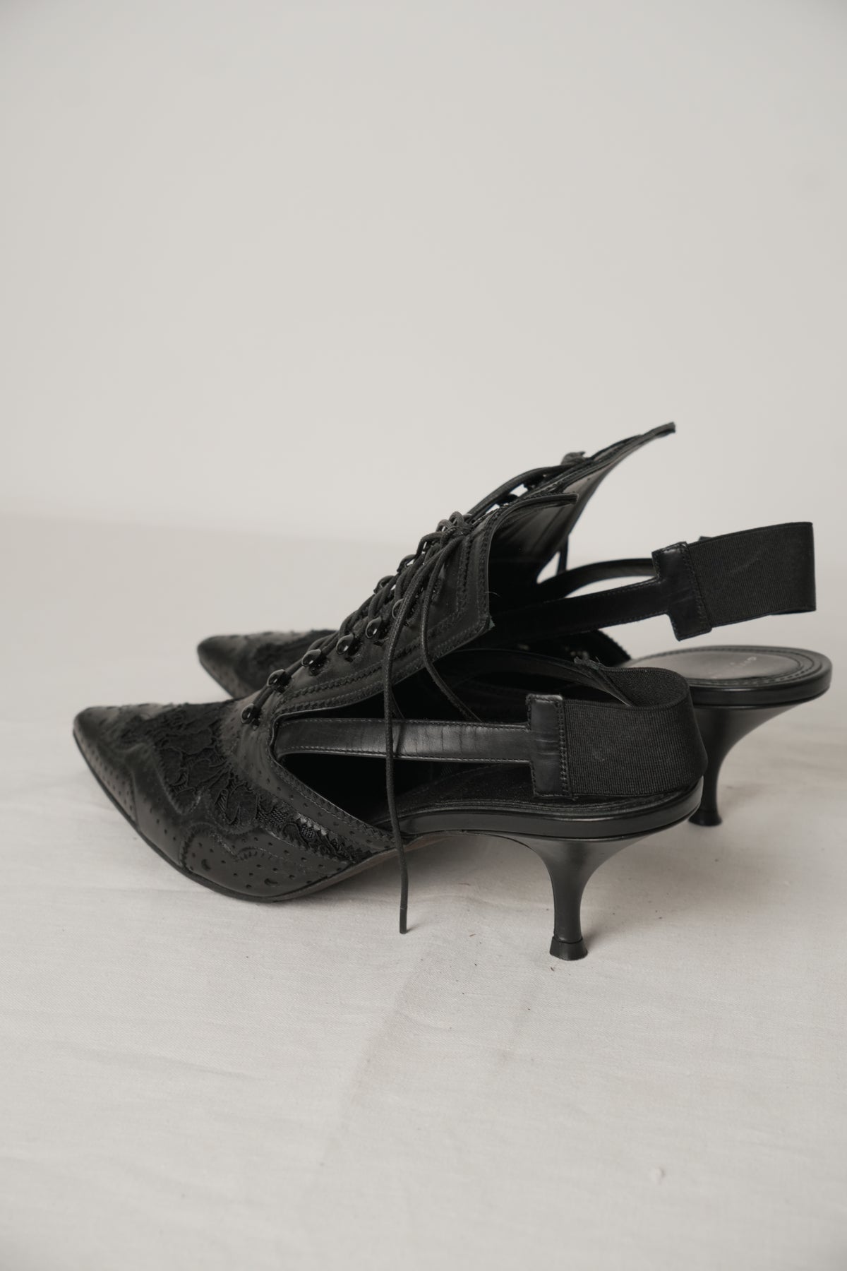 Givenchy Black Lace Up Kitten Heel Cut Out Point Toe Heels Sz38.5 w Box