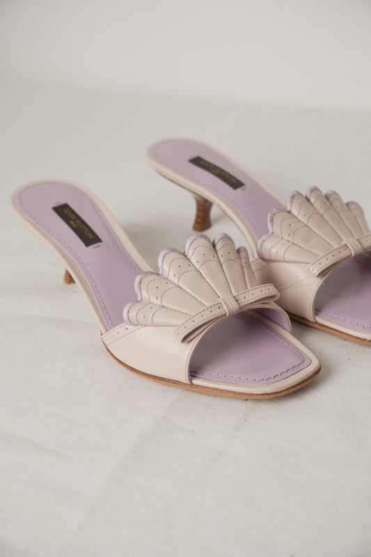 Louis Vuitton Beige/Purple Shell Bow Kitten Heels Sz35 w Box