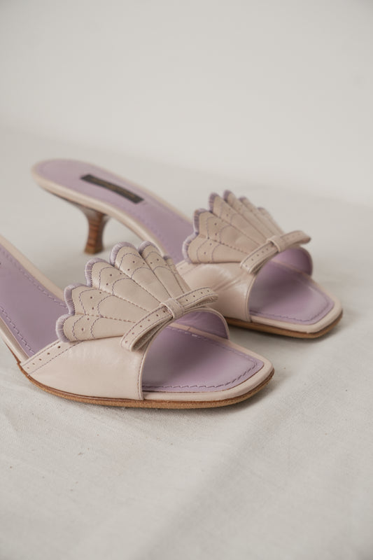 Louis Vuitton Beige/Purple Shell Bow Kitten Heels Sz35 w Box