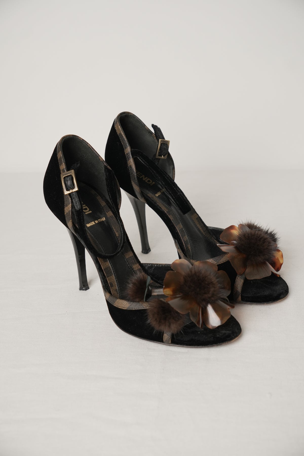 Fendi Velvet PVC Flower with Fur Pom Poms Sz38