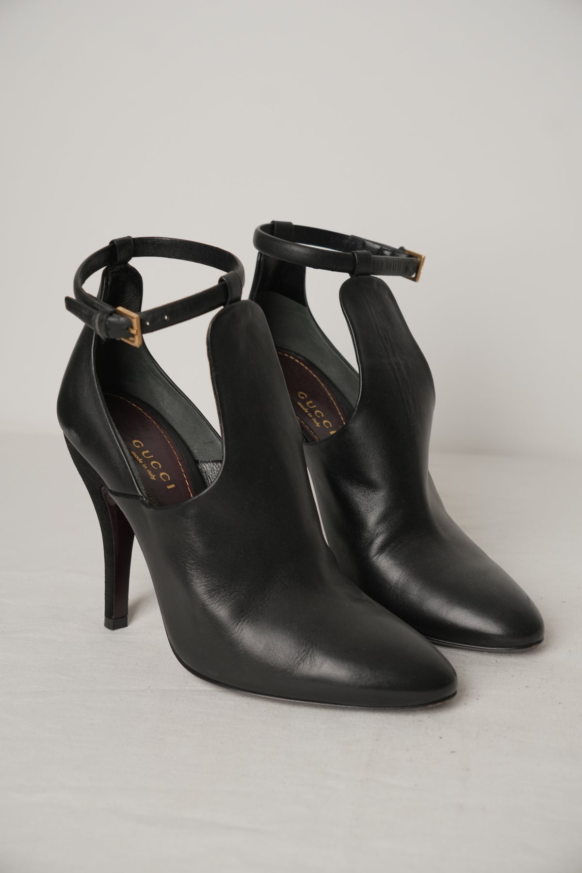 Gucci Black Leather Cut Out Ankle Strap Boot Heels Sz36.5